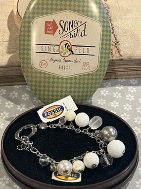 Fossil Silver Tone Bracelet with White, Silver, and Clear Beads NWT in tin box
